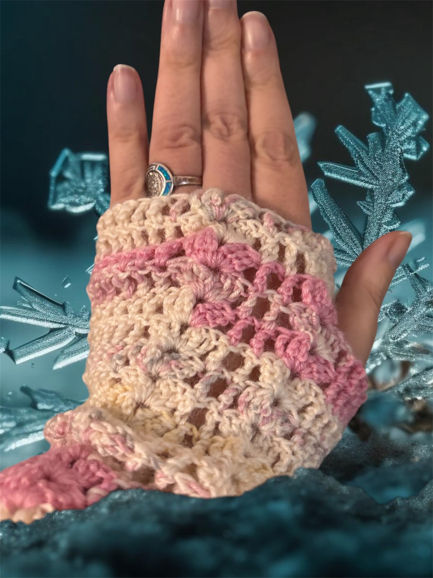 Mitaines au Crochet – Deux Styles Colorés pour l’Hiver