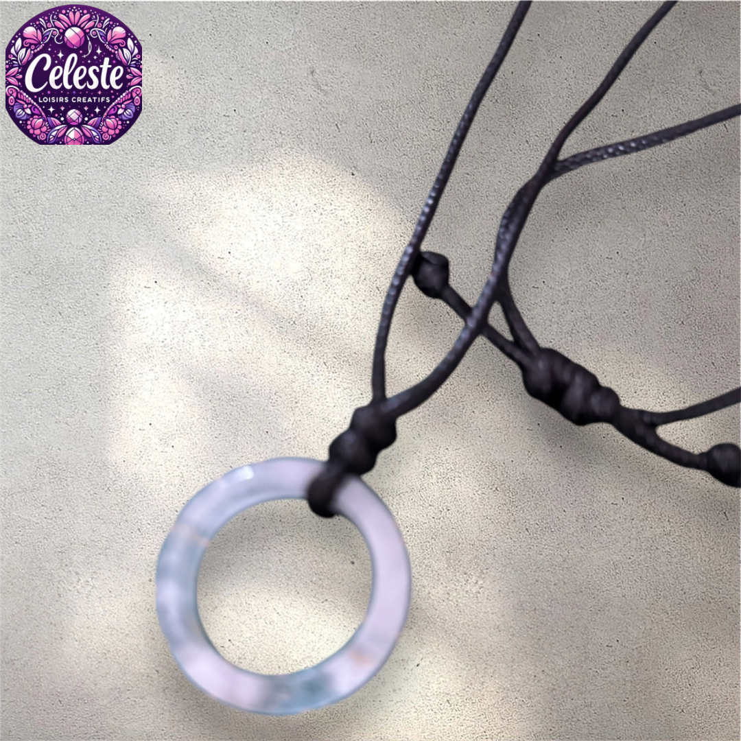 Collier pendentif bague en pierre naturelleavec cordons cirés